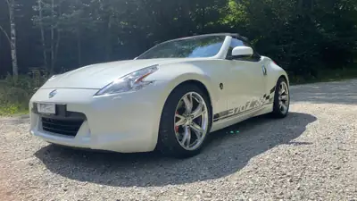 Nissan 370 Z 3.7 V6 — Cabriolet sportif légendaire, 33'000 km seulement — fianco