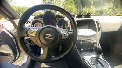 Nissan 370 Z 3.7 V6 — Cabriolet sportif légendaire, 33'000 km seulement — dettaglio