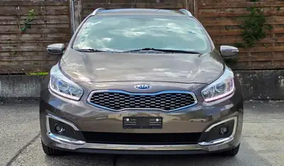 Kia Ceed 1.6 GDi Style — Break pratique et économique, entretien complet — vista esterna