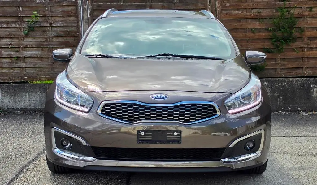 Kia Ceed 1.6 GDi Style — Break pratique et économique, entretien complet