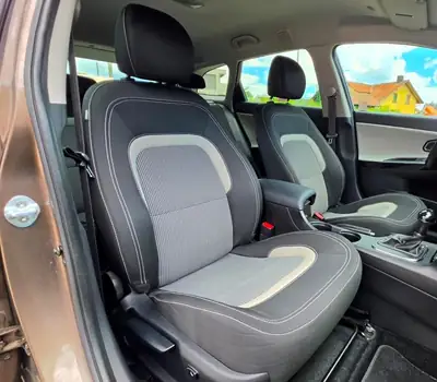 Kia Ceed 1.6 GDi Style — Break pratique et économique, entretien complet — Miniatura 11