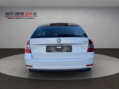 Skoda Octavia Combi 2.0 TDI — Break robuste, sans accident, 183 600 km — tableau de bord