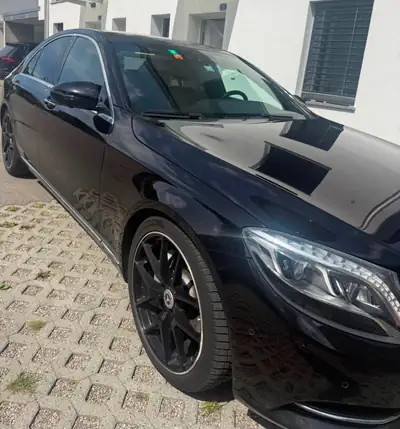 Mercedes-Benz S 350 V6 CDI BlueTec 4matic — Berline de prestige, motorisation efficace — exterior view