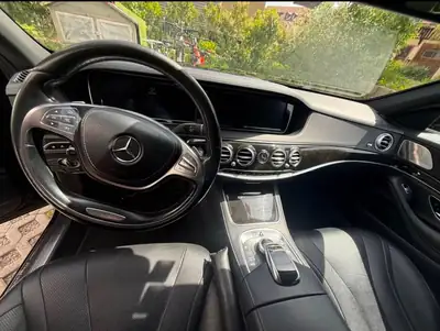 Mercedes-Benz S 350 V6 CDI BlueTec 4matic — Berline de prestige, motorisation efficace — rear view