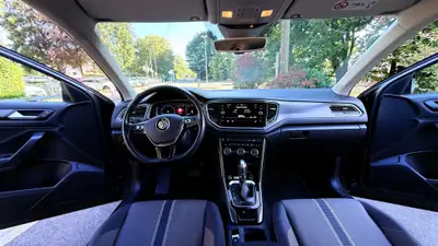 VW T-Roc 1.5 TSI EVO Advance DSG — SUV compact dynamique, 50'000 km seulement — Miniature 9