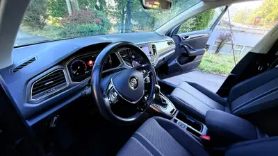 VW T-Roc 1.5 TSI EVO Advance DSG — SUV compact dynamique, 50'000 km seulement — Miniature 11