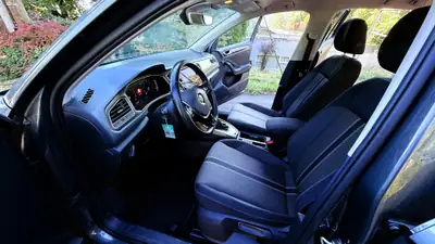 VW T-Roc 1.5 TSI EVO Advance DSG — SUV compact dynamique, 50'000 km seulement — Miniature 10