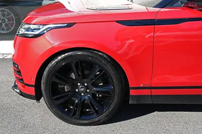 Range Rover Velar R-Dynamic D 300 — Diesel premium, 95 000 km, toit panoramique — détail