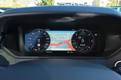 Range Rover Velar R-Dynamic D 300 — Diesel premium, 95 000 km, toit panoramique — Miniature 15