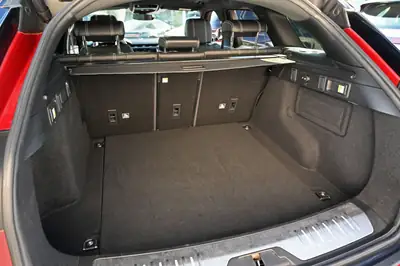 Range Rover Velar R-Dynamic D 300 — Diesel premium, 95 000 km, toit panoramique — Miniature 21