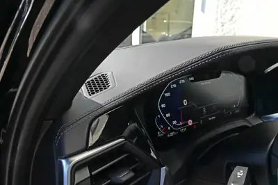 BMW-Alpina D3 S BiTurbo Touring xDrive — Performance diesel avec 355 ch et roues Alpina signature — Miniature 14