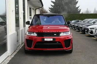 Range Rover Sport SVR 5.0 V8 Bi-Compresseur — 575 ch, Design Firenze Red Signature — arrière