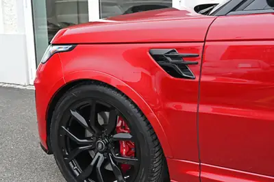 Range Rover Sport SVR 5.0 V8 Bi-Compresseur — 575 ch, Design Firenze Red Signature — Miniature 9