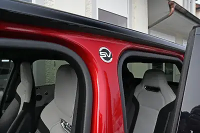 Range Rover Sport SVR 5.0 V8 Bi-Compresseur — 575 ch, Design Firenze Red Signature — Miniature 16