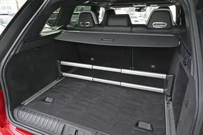 Range Rover Sport SVR 5.0 V8 Bi-Compresseur — 575 ch, Design Firenze Red Signature — Miniature 30
