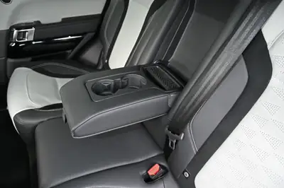 Range Rover Sport SVR 5.0 V8 Bi-Compresseur — 575 ch, Design Firenze Red Signature — Miniature 28