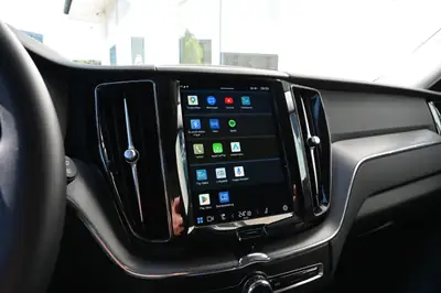 Volvo XC60 B4 Diesel Mild Hybrid AWD — SUV Premium Robuste, 46 500 km Seulement — Miniature 16