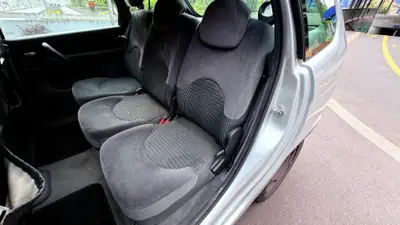Citroën Xsara Picasso 1.6i 16V Exclusive — Monospace familial robuste, 128'000 km — Miniature 7