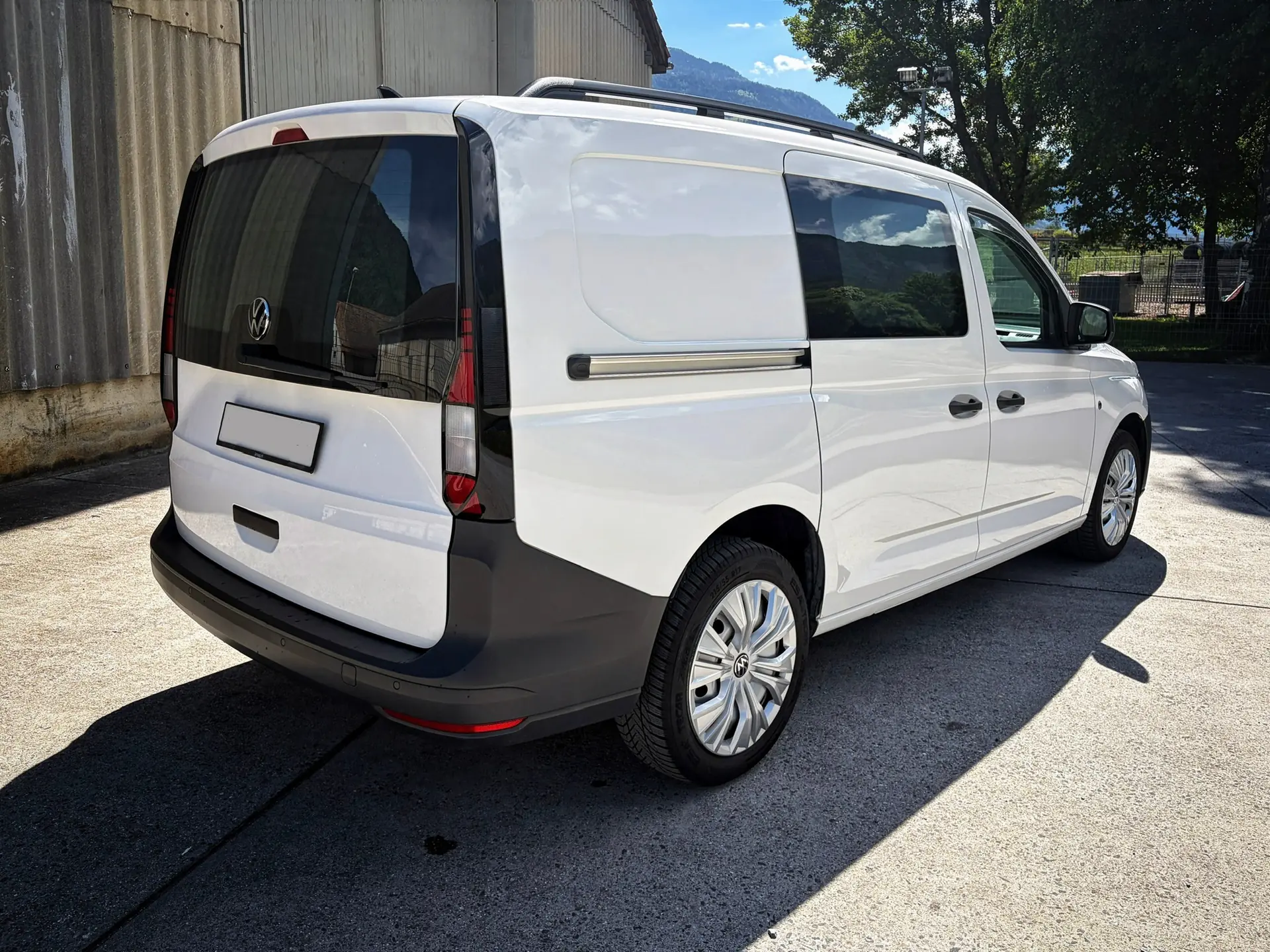 Volkswagen Caddy 2023 occasion Maladers — 3