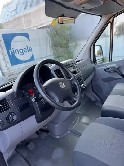 VW Crafter 2.0 TDI 109 — Utilitaire fiable, 63 000 km, sans sinistre — interni