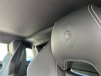 Lamborghini Huracán LP610-4 Coupé — Supercar italienne, 610 ch et seulement 67 500 km — Miniature 11