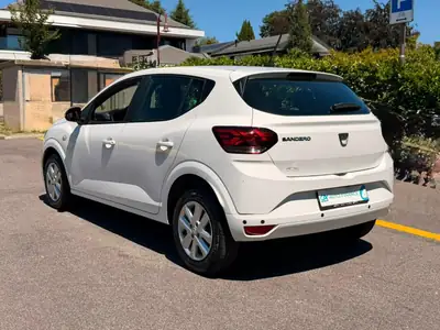 Dacia Sandero TCe 90 Comfort — Petit budget, grande praticité, 26 800 km seulement — intérieur