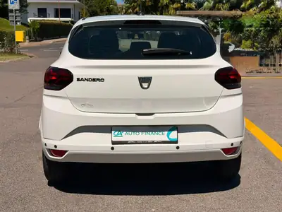 Dacia Sandero TCe 90 Comfort — Petit budget, grande praticité, 26 800 km seulement — tableau de bord