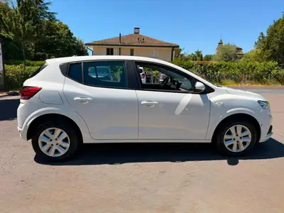 Dacia Sandero TCe 90 Comfort — Petit budget, grande praticité, 26 800 km seulement — Miniature 7