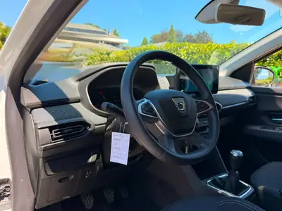 Dacia Sandero TCe 90 Comfort — Petit budget, grande praticité, 26 800 km seulement — Miniature 10
