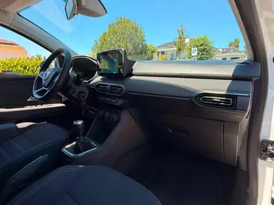 Dacia Sandero TCe 90 Comfort — Petit budget, grande praticité, 26 800 km seulement — Miniature 12