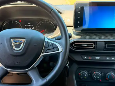 Dacia Sandero TCe 90 Comfort — Petit budget, grande praticité, 26 800 km seulement — Miniature 15
