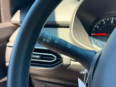 Dacia Sandero TCe 90 Comfort — Petit budget, grande praticité, 26 800 km seulement — Miniature 16
