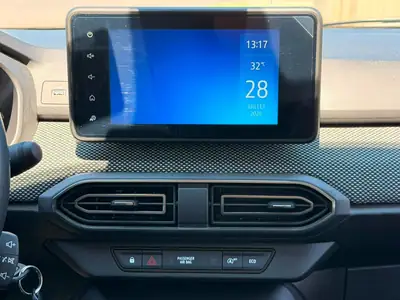 Dacia Sandero TCe 90 Comfort — Petit budget, grande praticité, 26 800 km seulement — Miniature 19