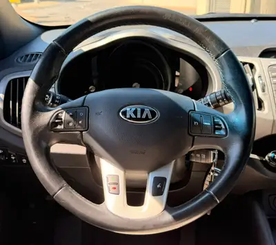 Kia Sportage 1.6 GDi Swiss Eco Edition — SUV fiable, économique et sans sinistre — Miniature 13