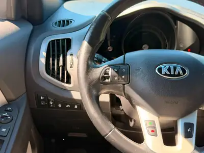 Kia Sportage 1.6 GDi Swiss Eco Edition — SUV fiable, économique et sans sinistre — Miniature 14