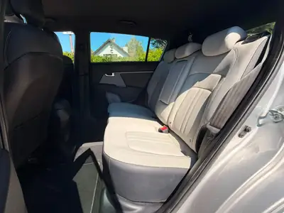 Kia Sportage 1.6 GDi Swiss Eco Edition — SUV fiable, économique et sans sinistre — Miniature 21