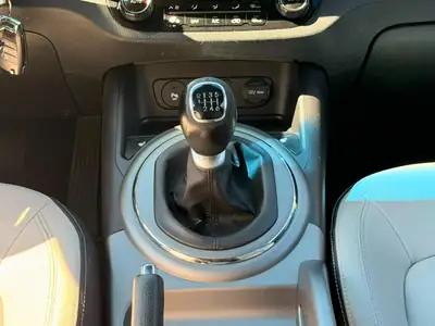 Kia Sportage 1.6 GDi Swiss Eco Edition — SUV fiable, économique et sans sinistre — Miniature 23