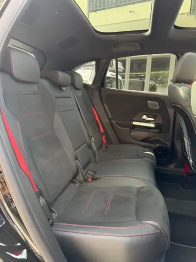 Mercedes-AMG GLA 45 S 4Matic+ — 421 ch, pack premium et toit ouvrant panoramique — Miniature 15