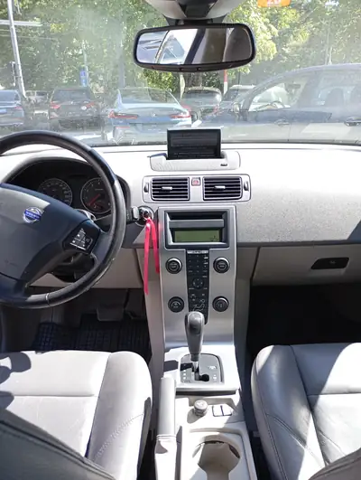 Toyota Prius Plus 2014 — Monospace hybride économique, 425'000 km — Miniature 15
