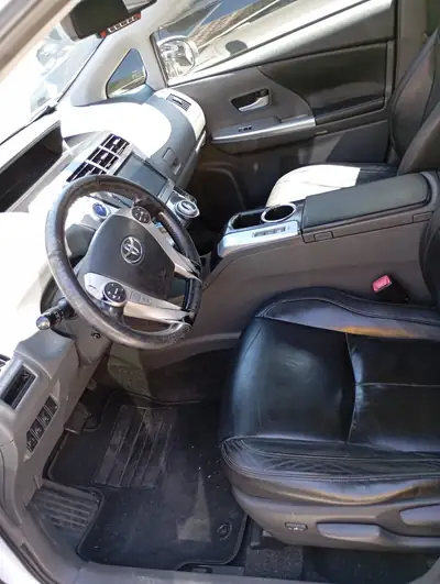 Toyota Prius Plus 2014 — Monospace hybride économique, 425'000 km — Miniature 17