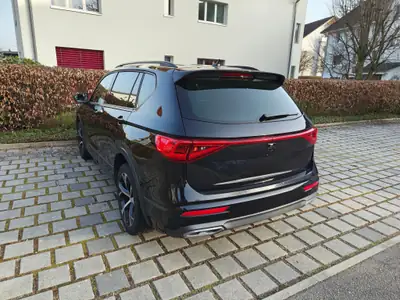 SEAT Tarraco 2.0 TDI Hola 4Drive DSG — SUV 7 places robuste, 200 ch et transmission intégrale — fianco