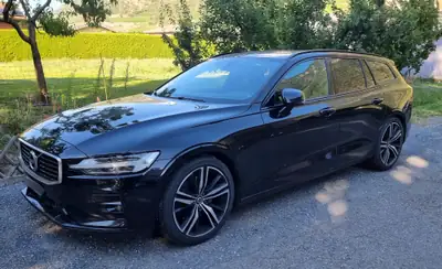Volvo V60 2.0 T5 R-Design — Break premium 250 ch, toit panoramique et caméra 360° — Außenansicht