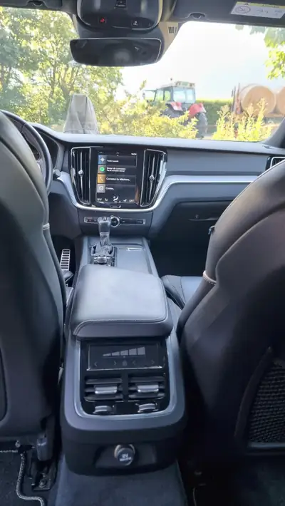 Volvo V60 2.0 T5 R-Design — Break premium 250 ch, toit panoramique et caméra 360° — Miniatur 7