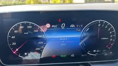 Mercedes-Benz GLC 400 E 4MATIC — SUV hybride rechargeable premium, 6000 km seulement — Heckansicht