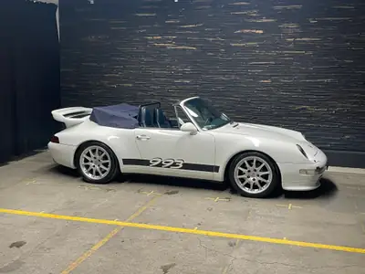 Porsche 911 993 Cabriolet — Icône des années 90, motorisation 3.6L et Aerokit original — Außenansicht