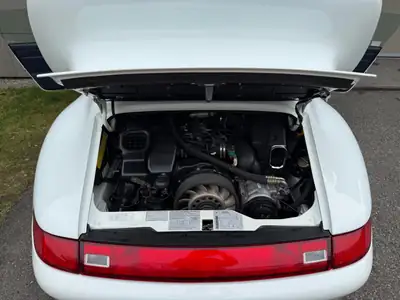 Porsche 911 993 Cabriolet — Icône des années 90, motorisation 3.6L et Aerokit original — Innenraum