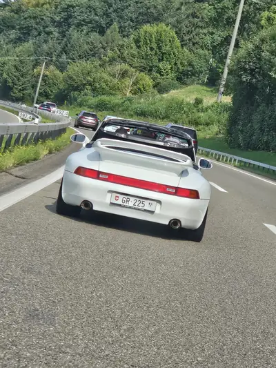 Porsche 911 993 Cabriolet — Icône des années 90, motorisation 3.6L et Aerokit original — Miniatur 16