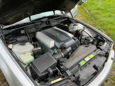 BMW 740i — Berline de prestige, moteur V8 puissant, 200'000 km — Miniatura 12