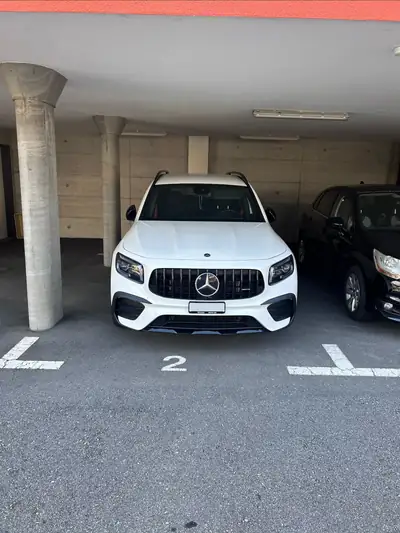 Mercedes-Benz GLB 35 AMG 4matic — SUV compact haute performance, 39 000 km seulement — vue extérieure