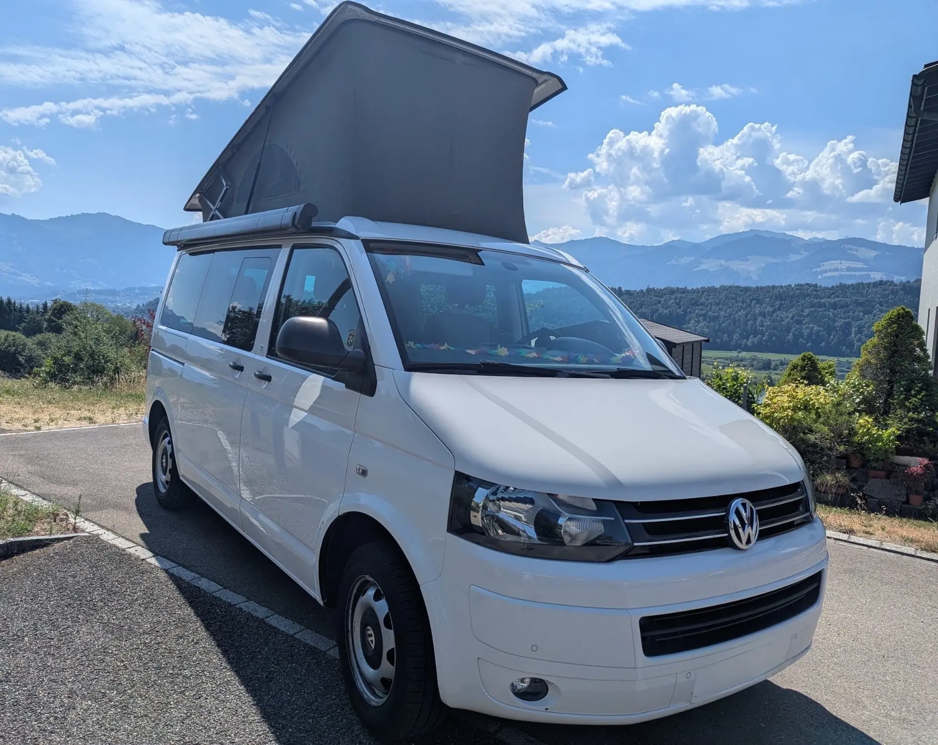 VW T5 2.0 TDI 140 California Beach — Camping-car aménagé, sans sinistre — vista esterna